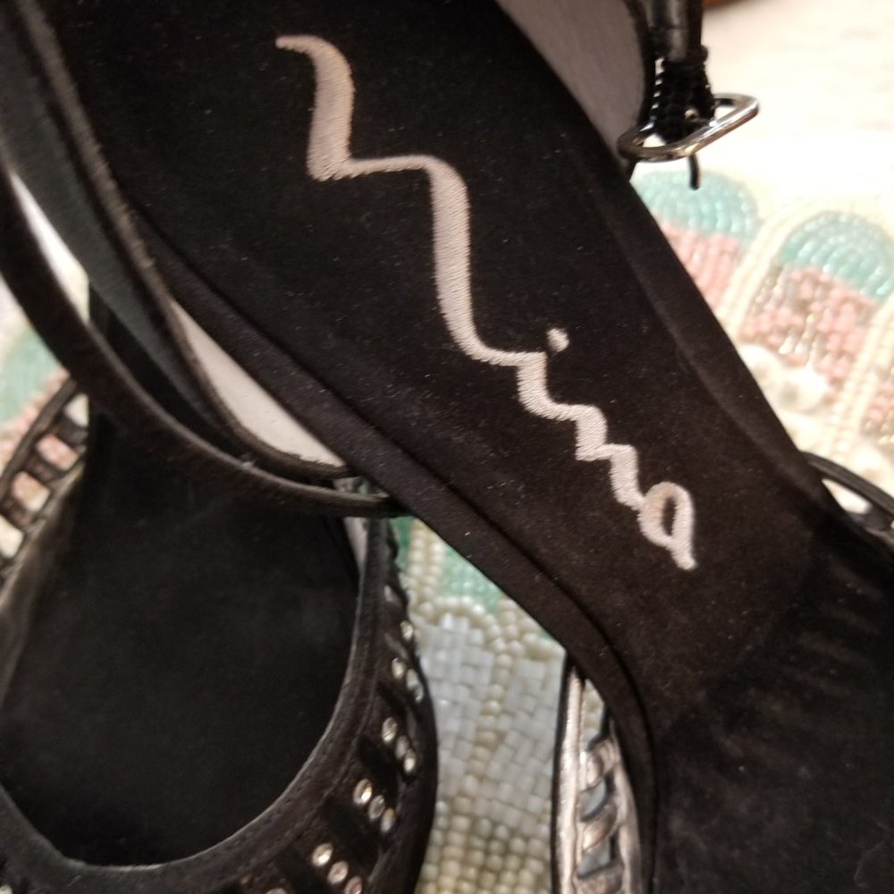 SHOES - Picture 4 of 4